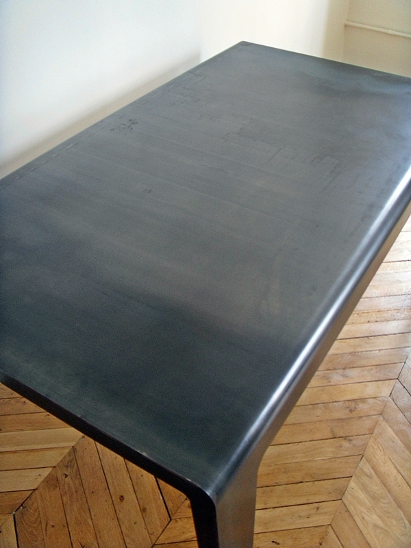 industriel table style and steel..jpg