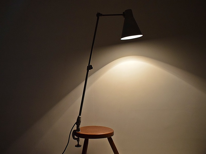lampe d atelier.jpg