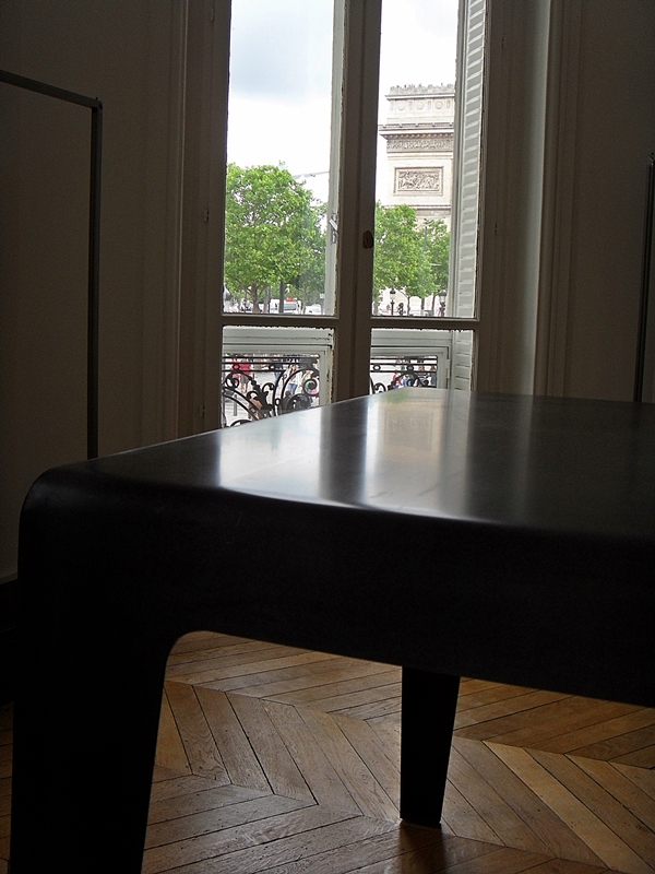 table champs elyses style and steel..jpg