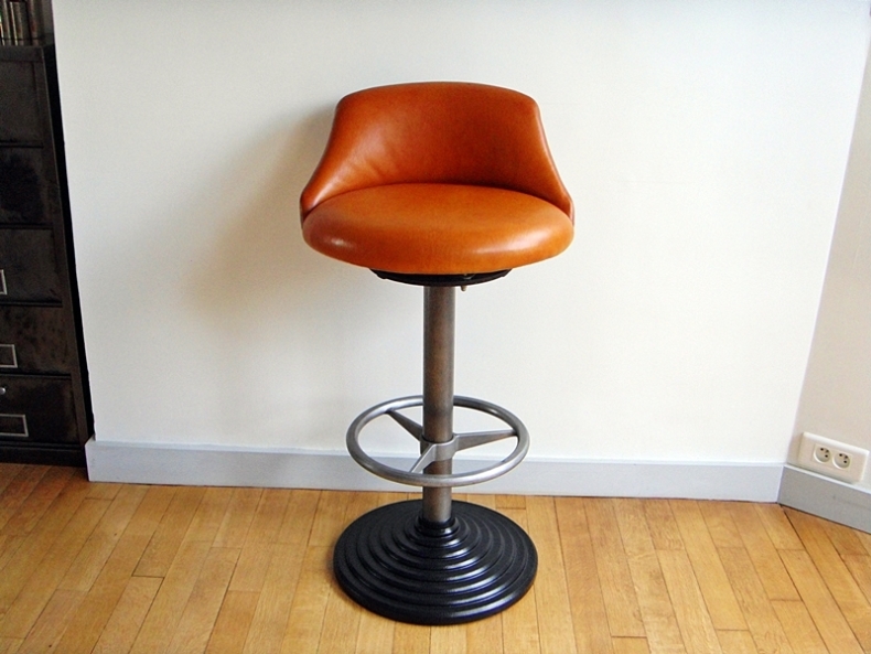 vintage stool bar 1.jpg